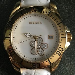 Invicta Wild Flower White Mother Of Pearl Women’s Watch Model# 15582